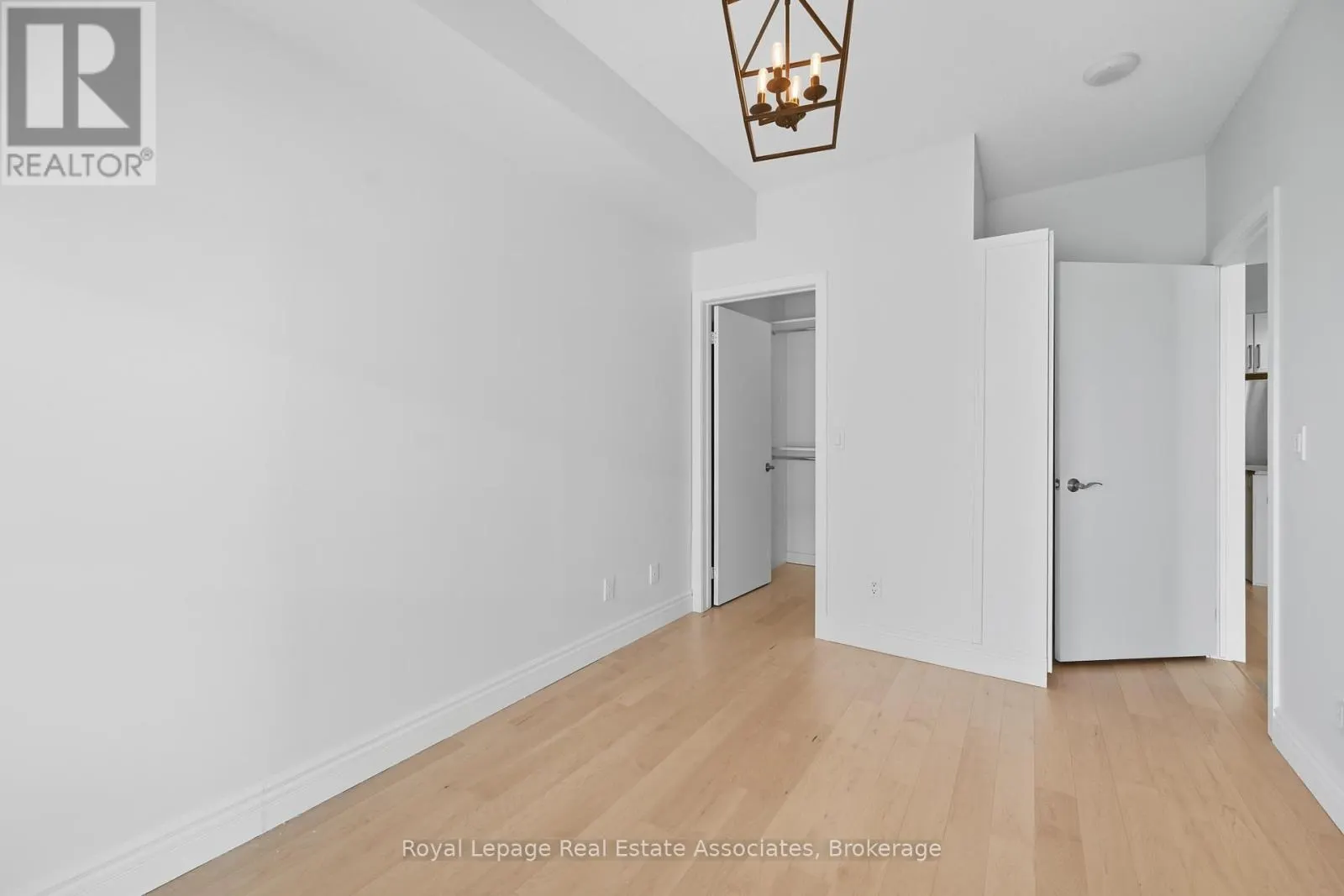 1407 - 551 MAPLE AVENUE