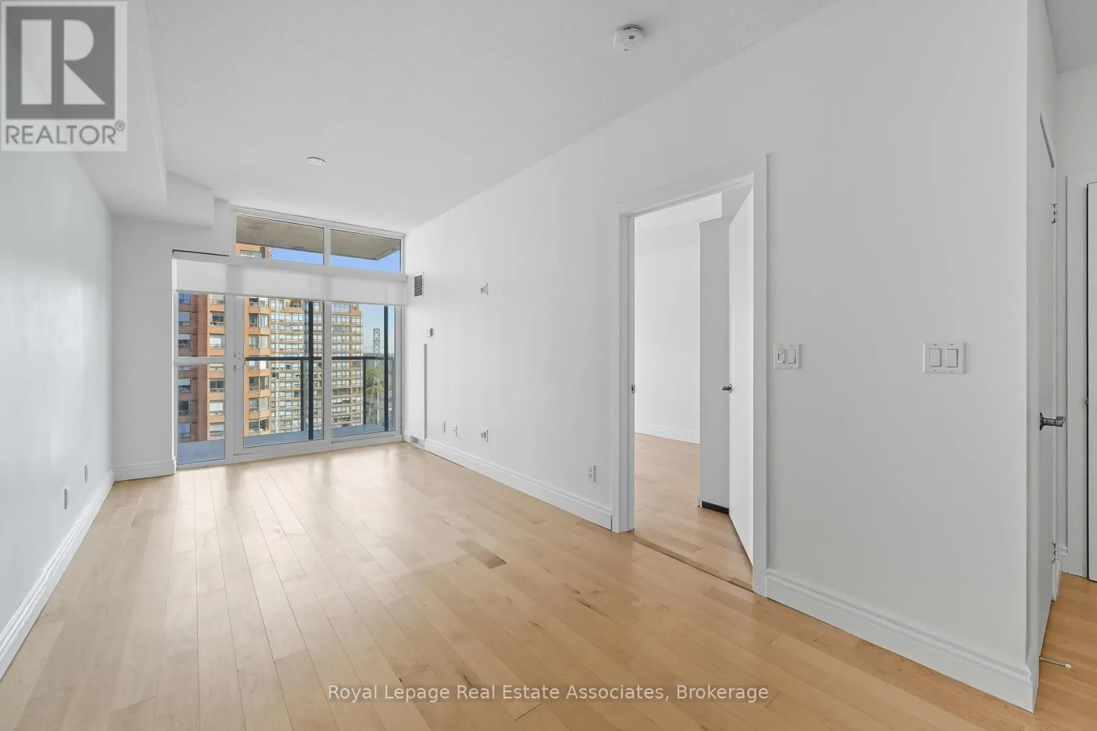 1407 - 551 MAPLE AVENUE