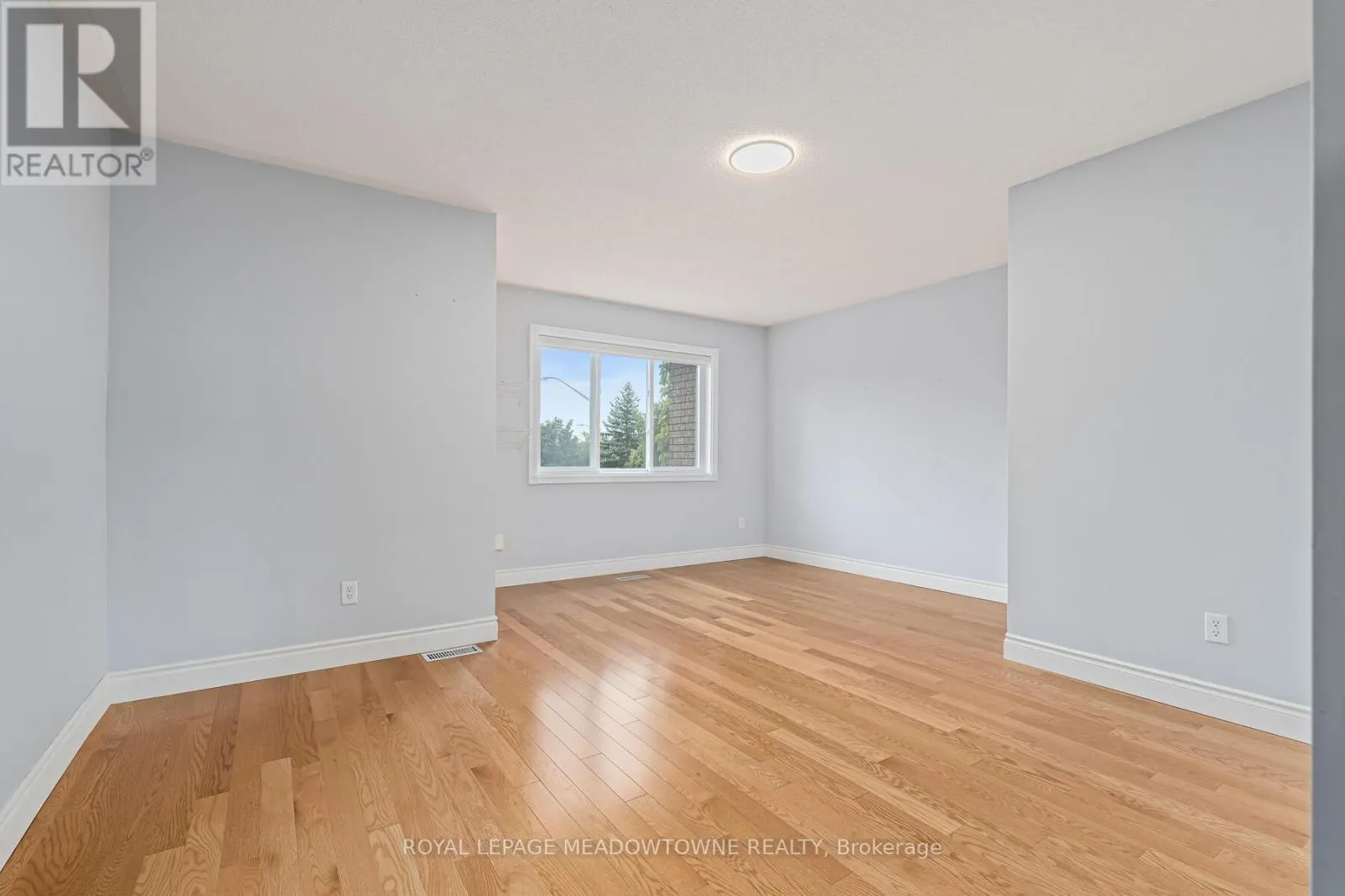 44 JAMES YOUNG DRIVE