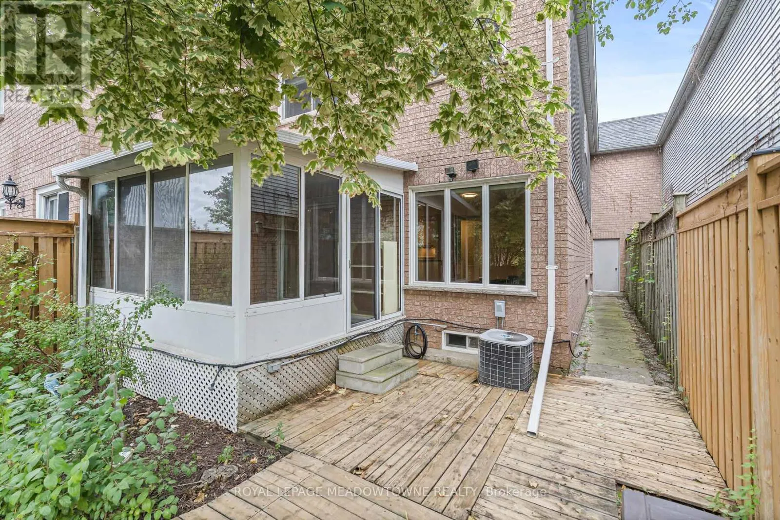 44 JAMES YOUNG DRIVE