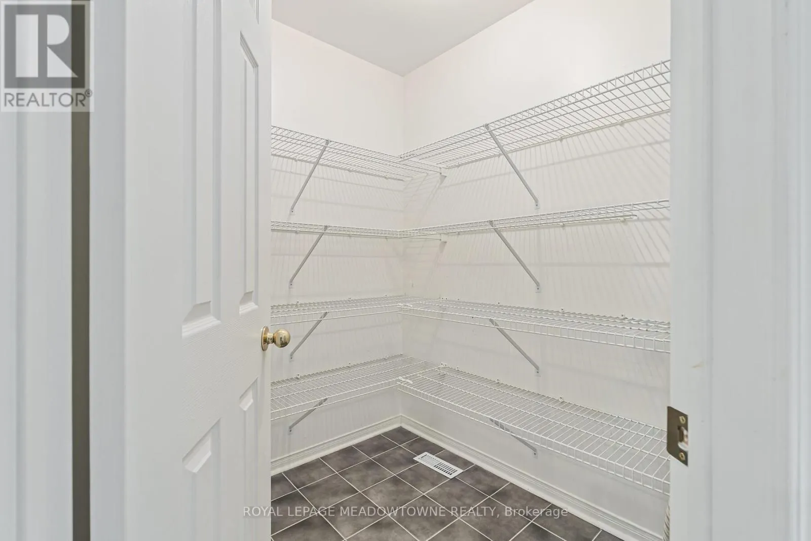 44 JAMES YOUNG DRIVE