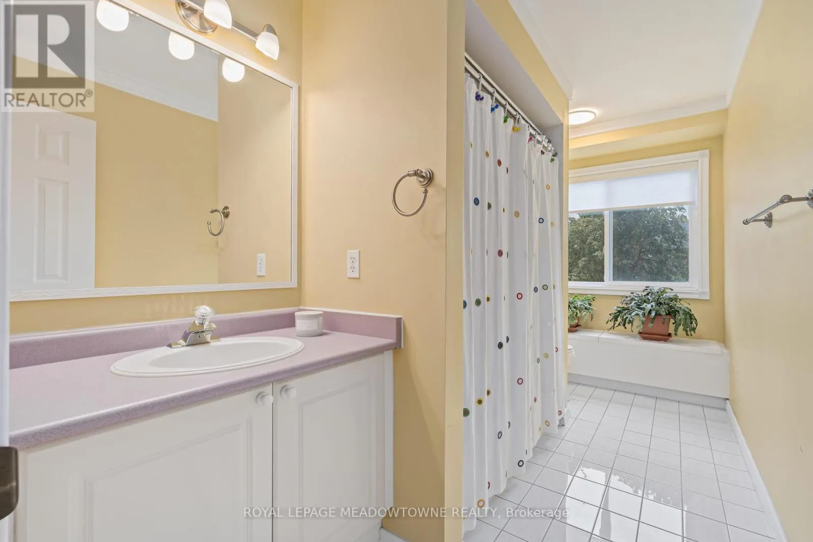 44 JAMES YOUNG DRIVE