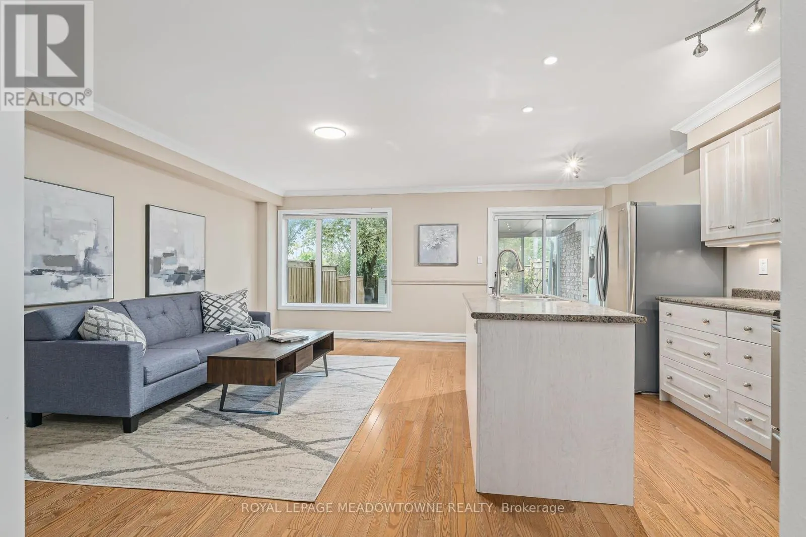 44 JAMES YOUNG DRIVE
