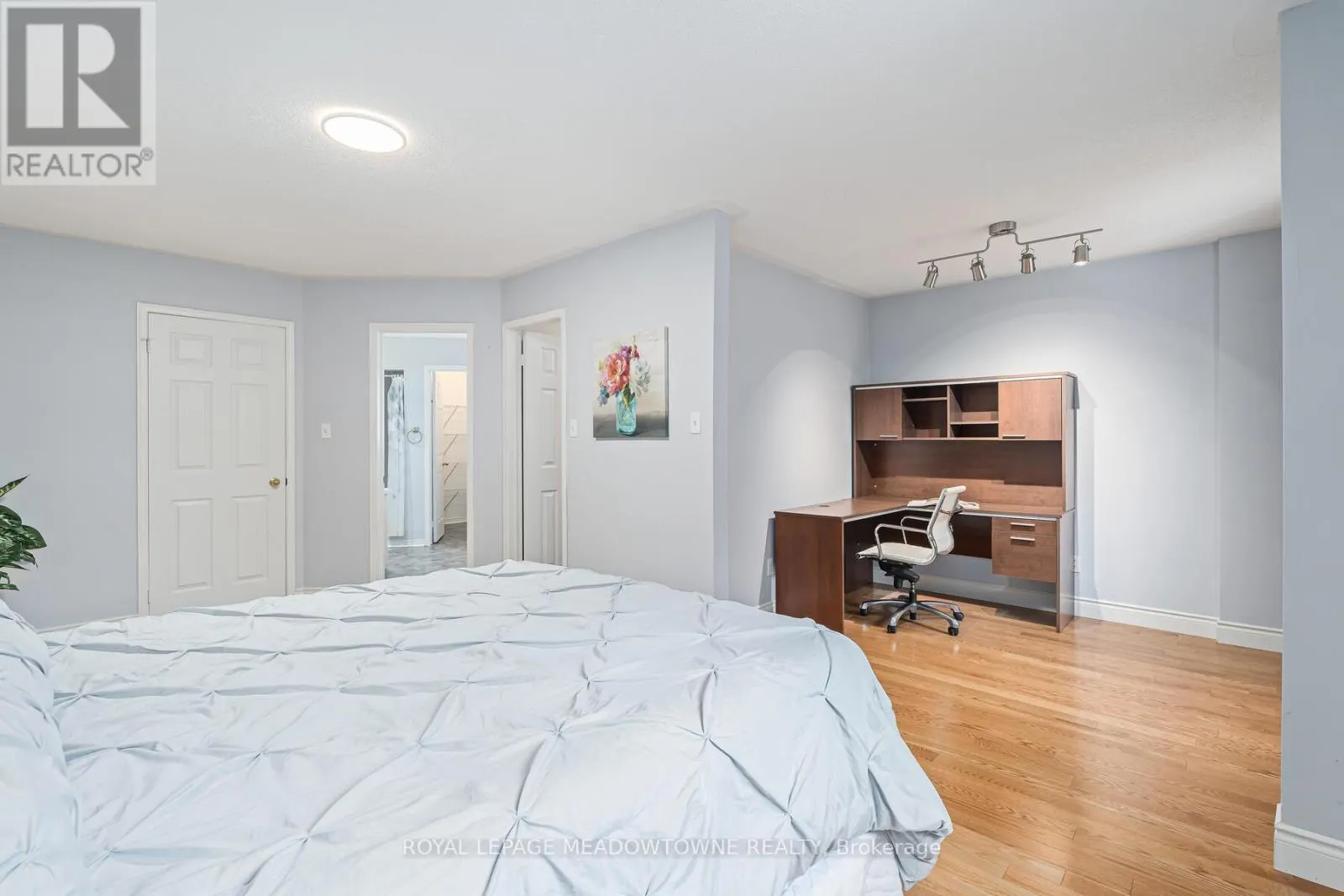 44 JAMES YOUNG DRIVE