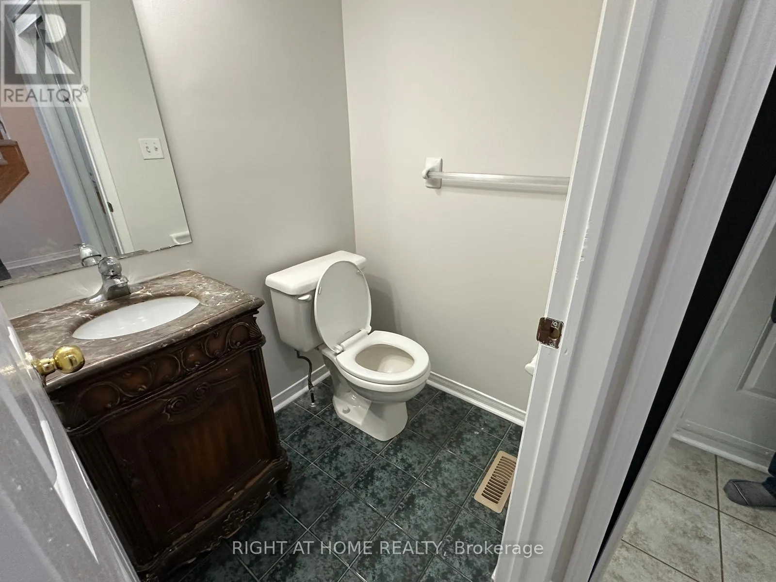3368 SCOTCH PINE GATE