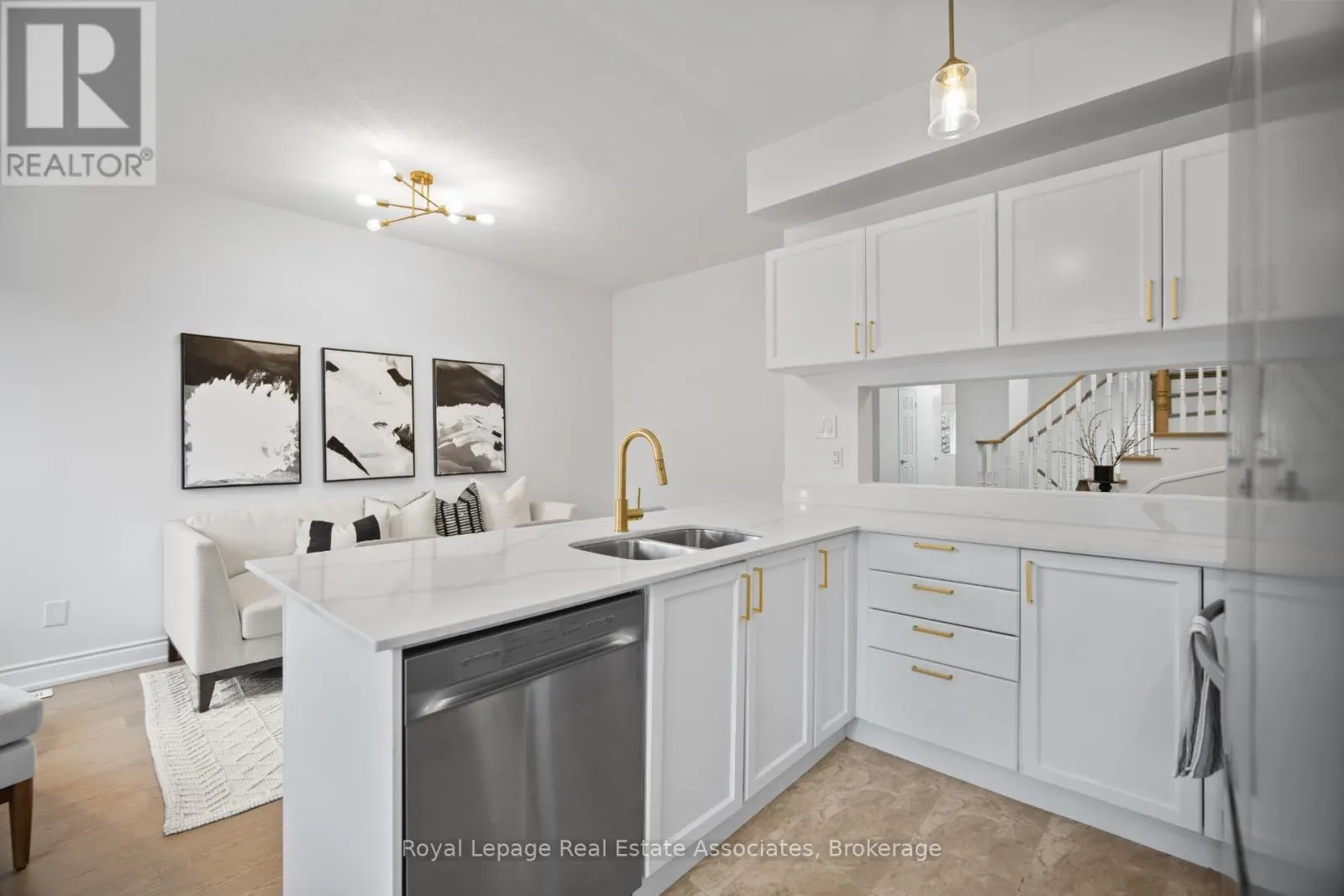 580 COURTNEY VALLEY ROAD