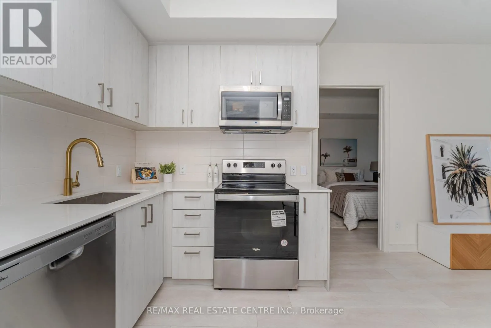 201 - 8010 DERRY ROAD