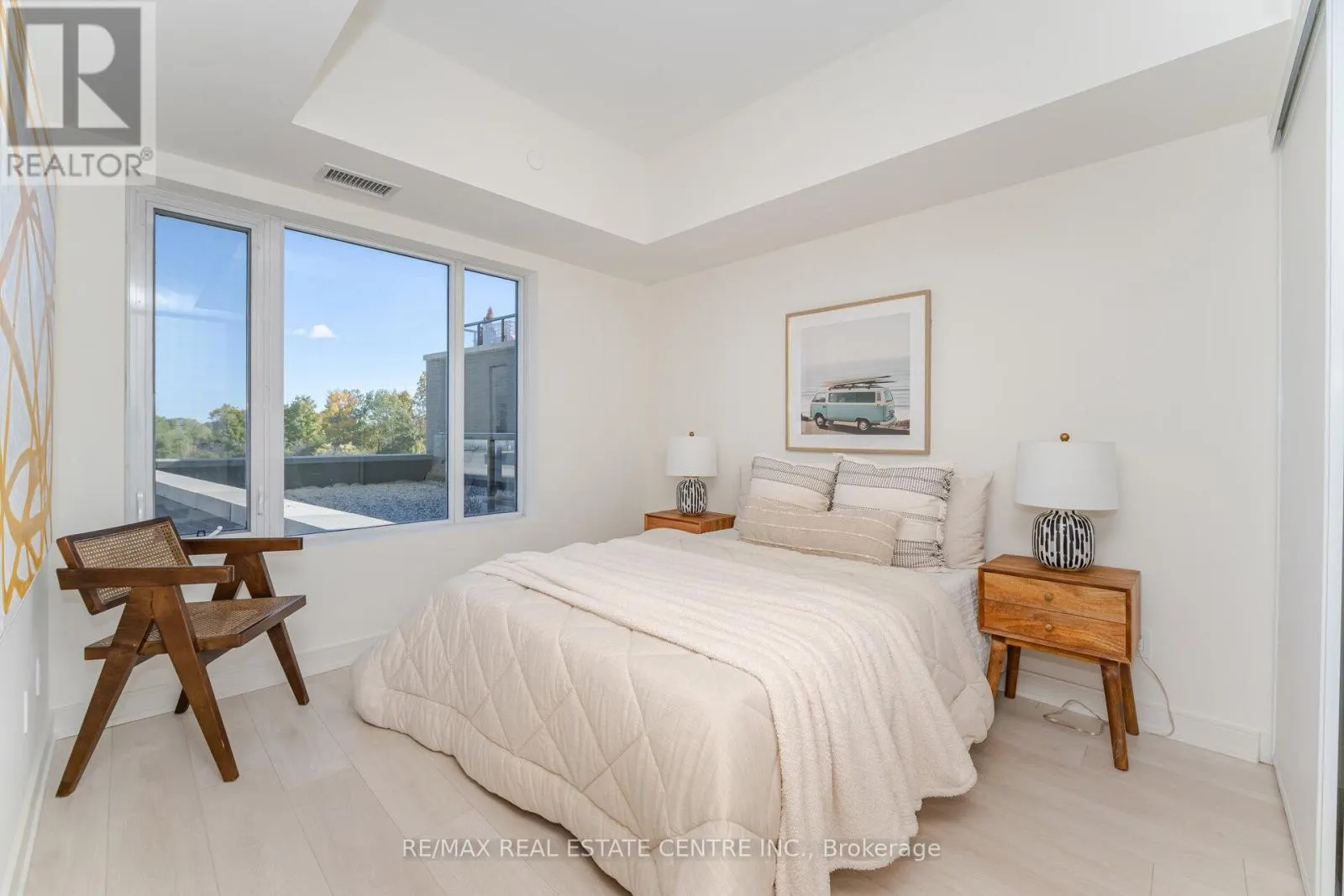 201 - 8010 DERRY ROAD
