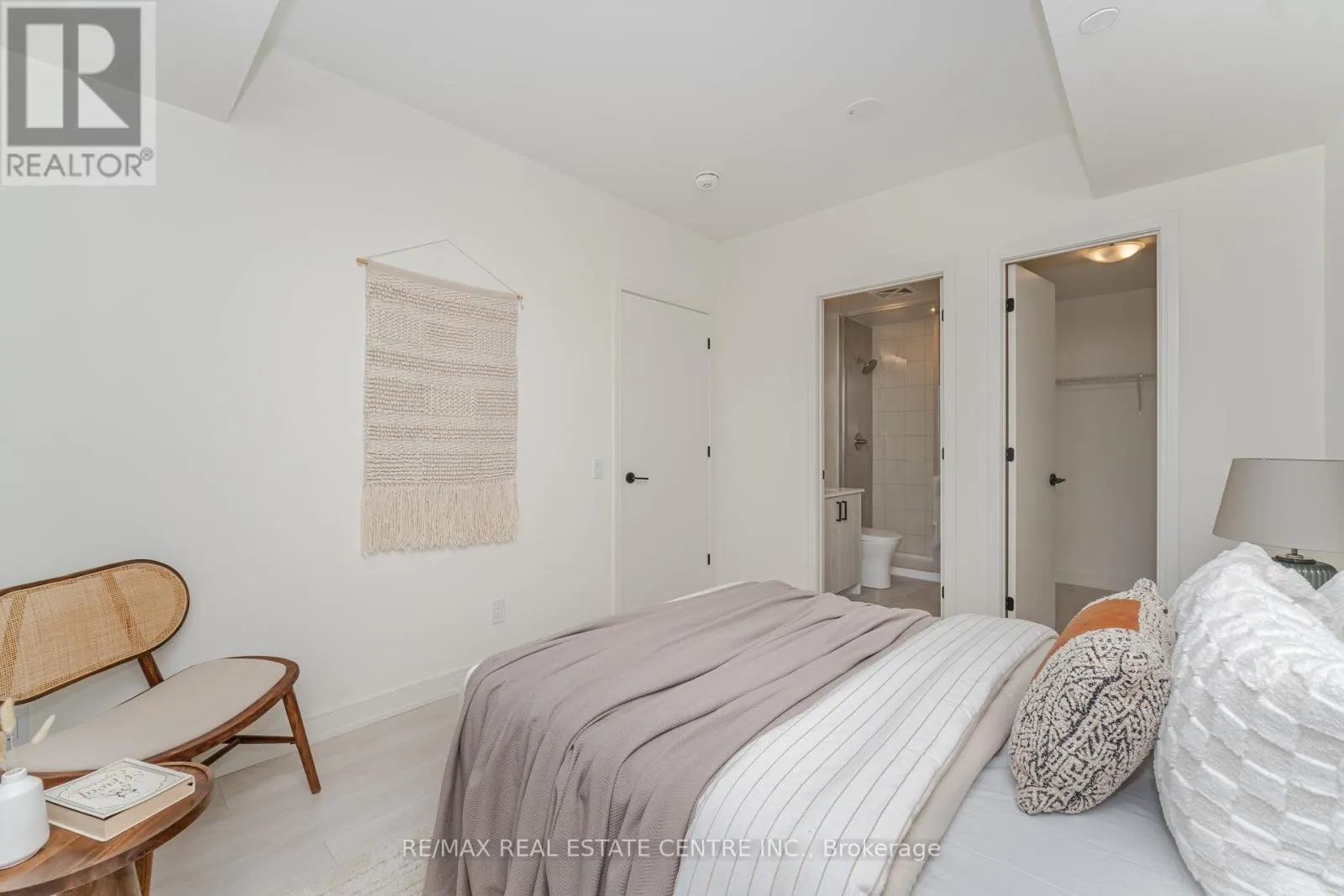 201 - 8010 DERRY ROAD