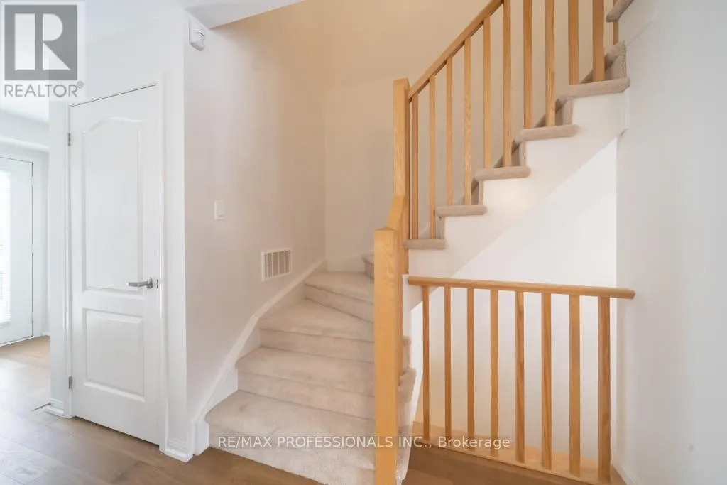 7 - 3135 BOXFORD CRESCENT