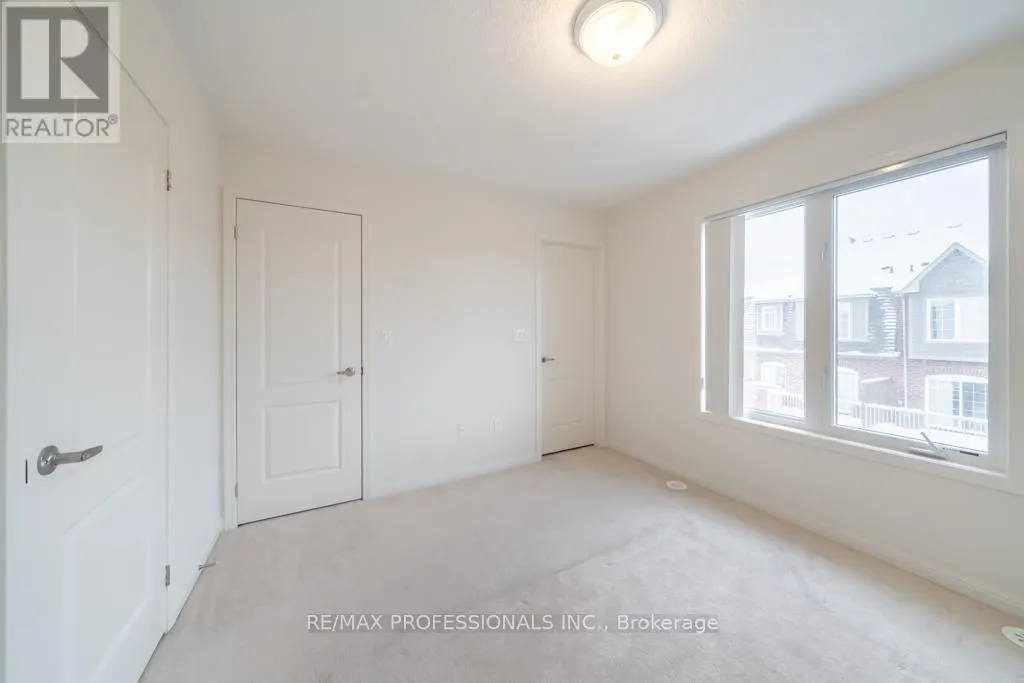 7 - 3135 BOXFORD CRESCENT