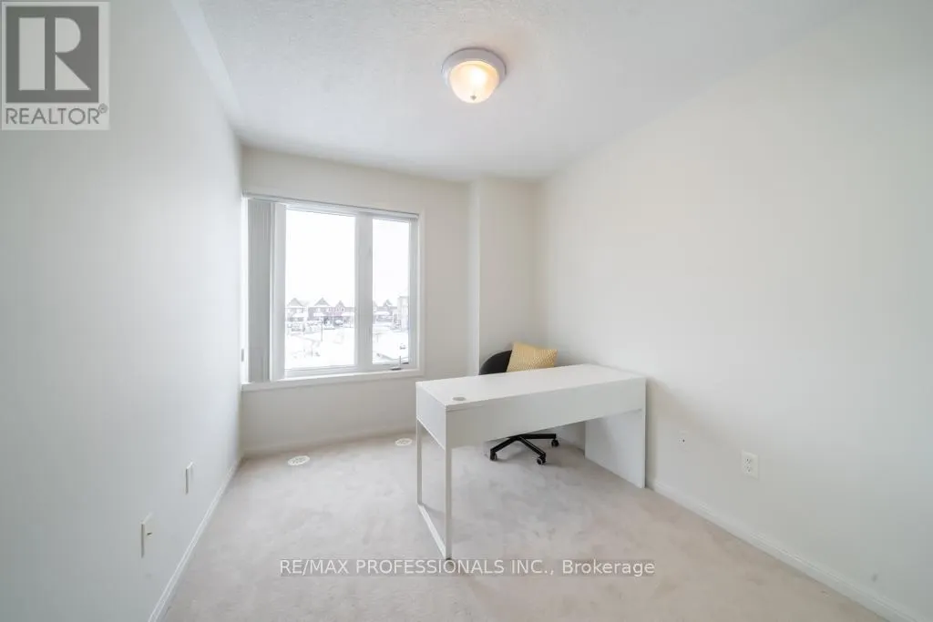 7 - 3135 BOXFORD CRESCENT