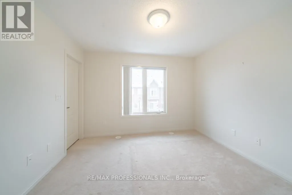 7 - 3135 BOXFORD CRESCENT