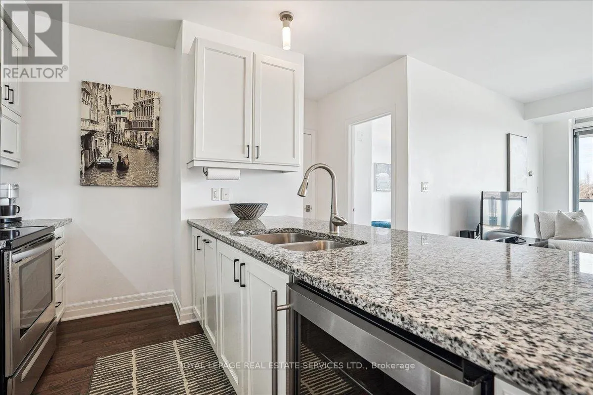 105 - 3028 CREEKSHORE COMMON