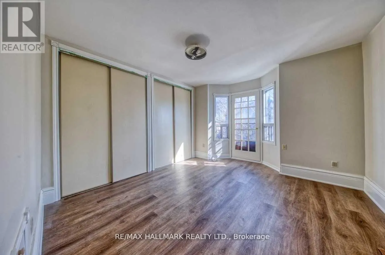 UPPER - 46 SPRINGHURST AVENUE