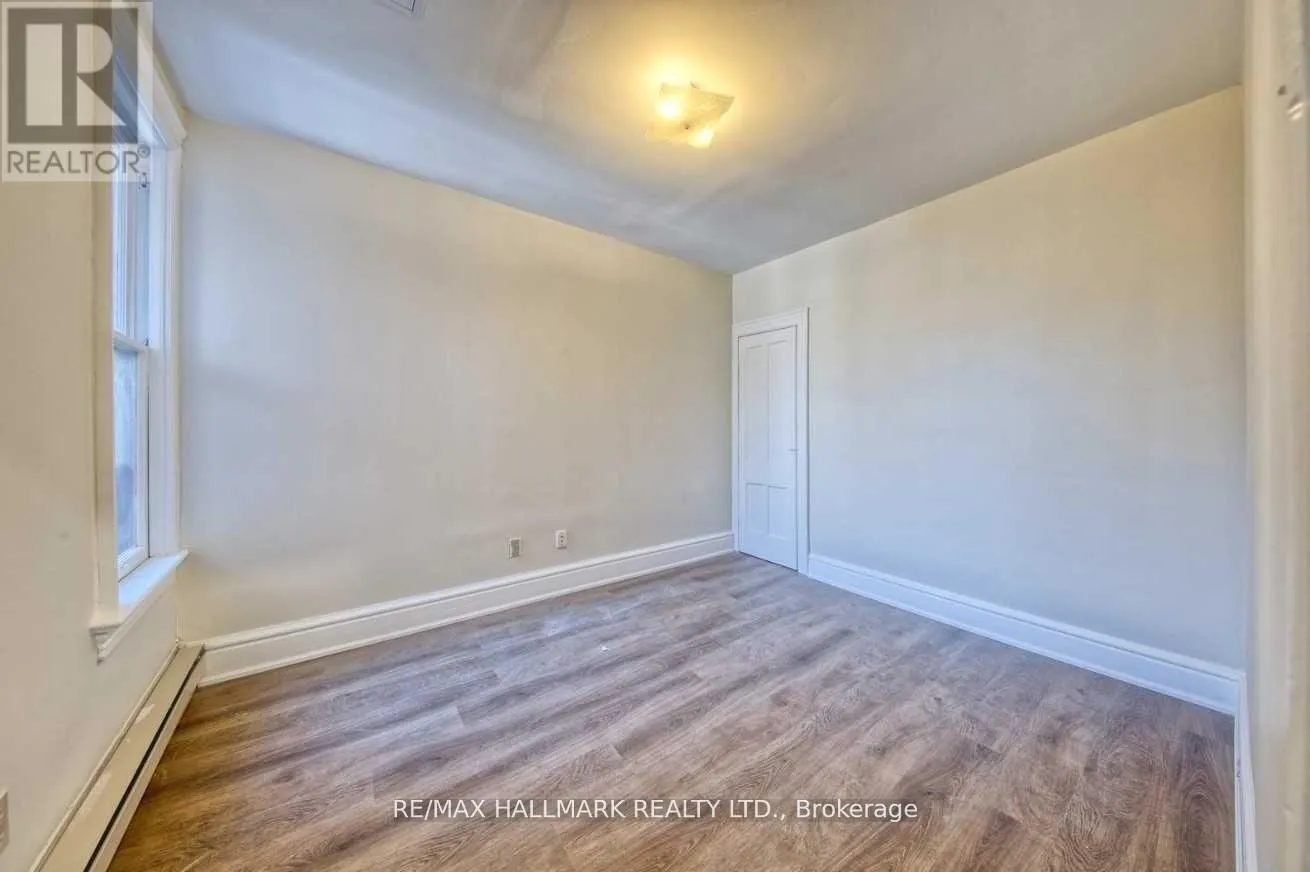 UPPER - 46 SPRINGHURST AVENUE