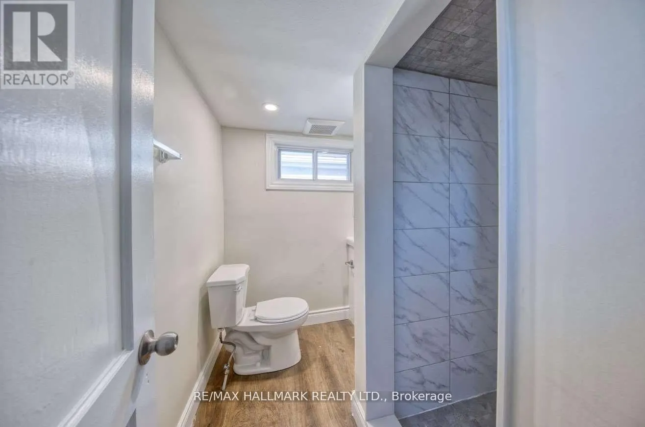 UPPER - 46 SPRINGHURST AVENUE