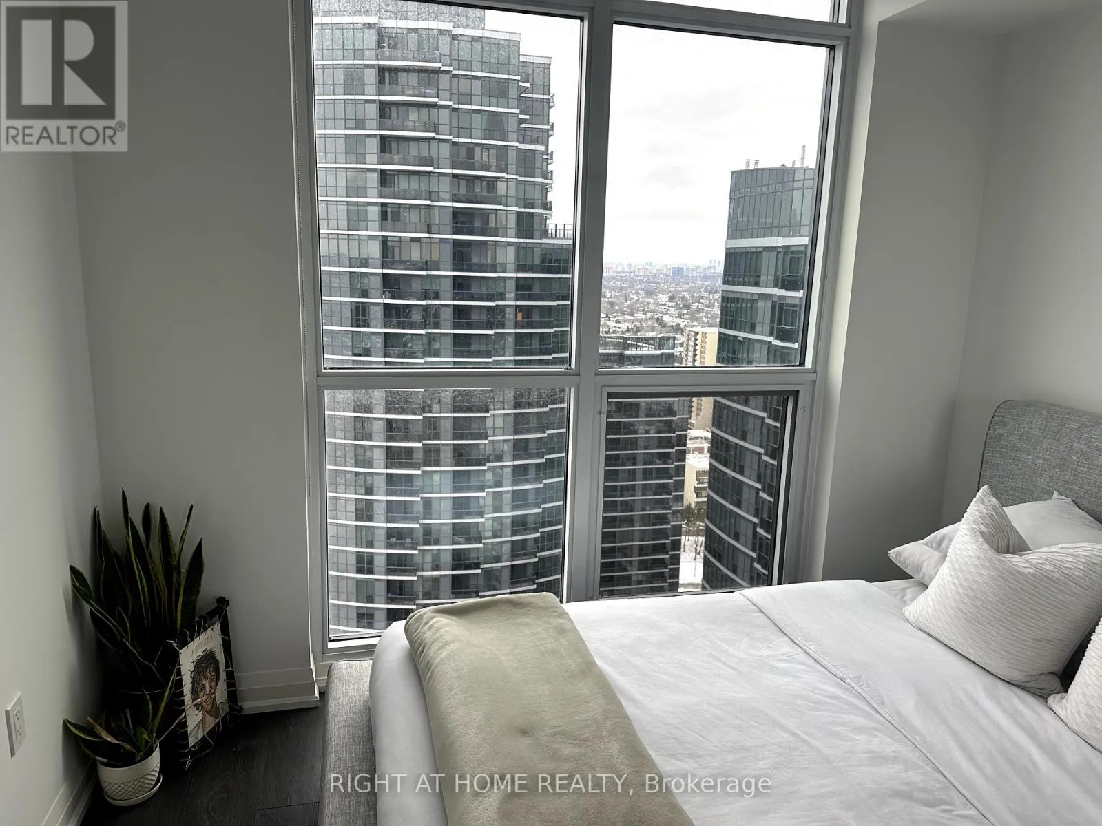 3002 - 30 GIBBS ROAD