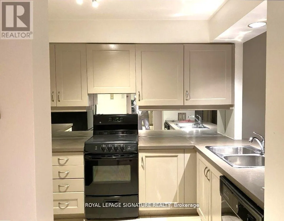 1010 - 50 EGLINTON AVENUE W