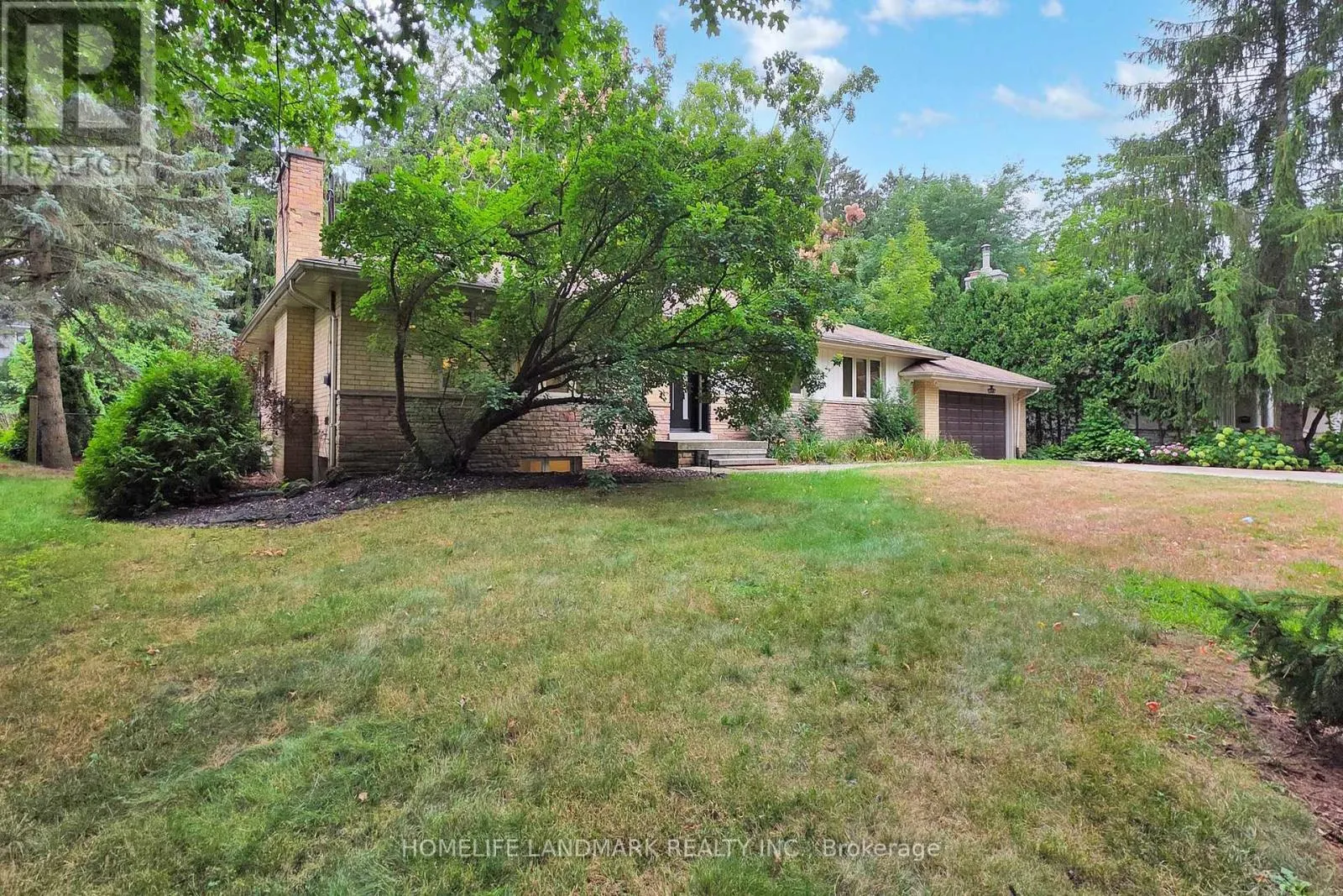 456 CHAMBERLAIN LANE