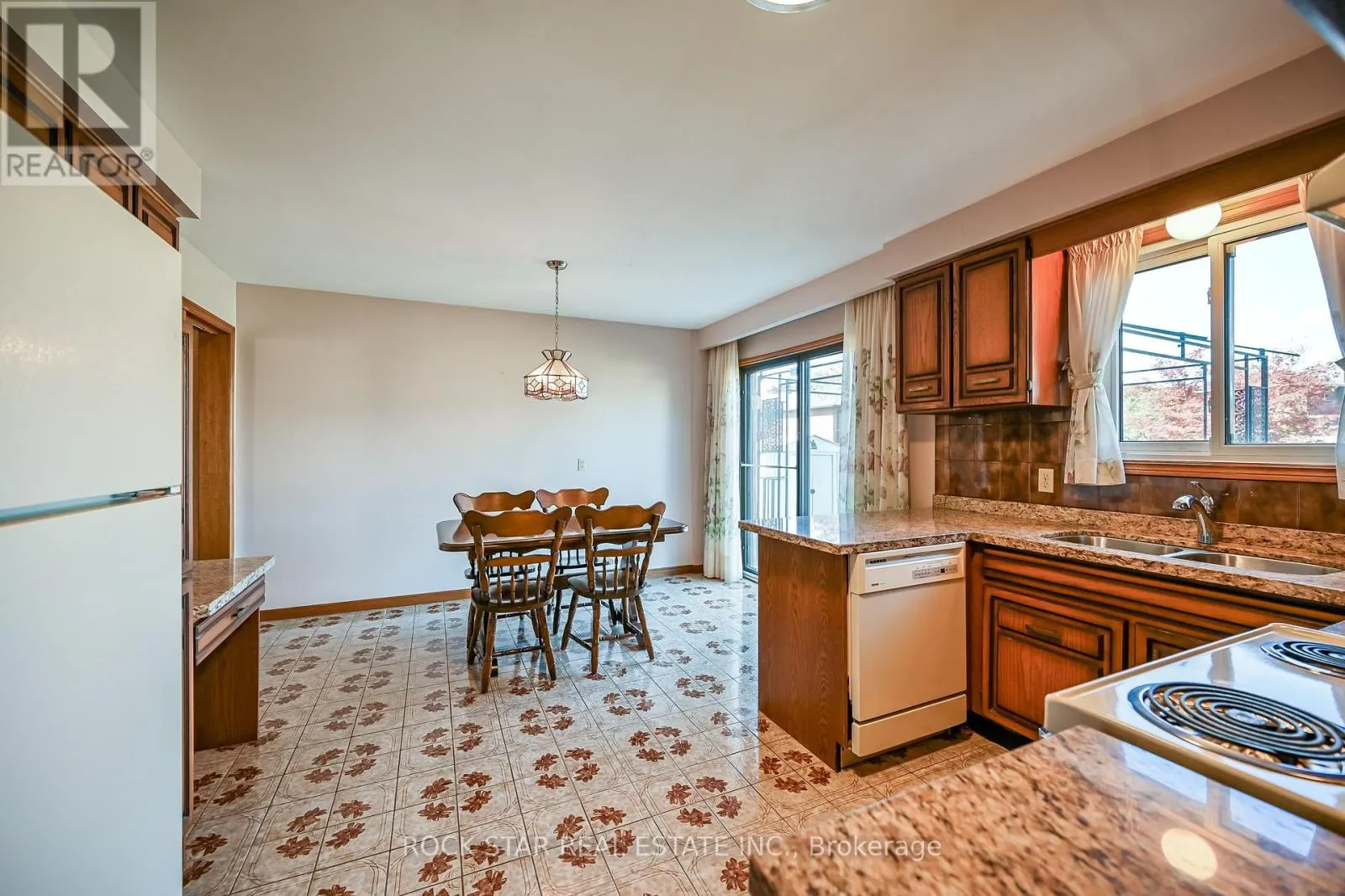 321 CREELMAN ROAD