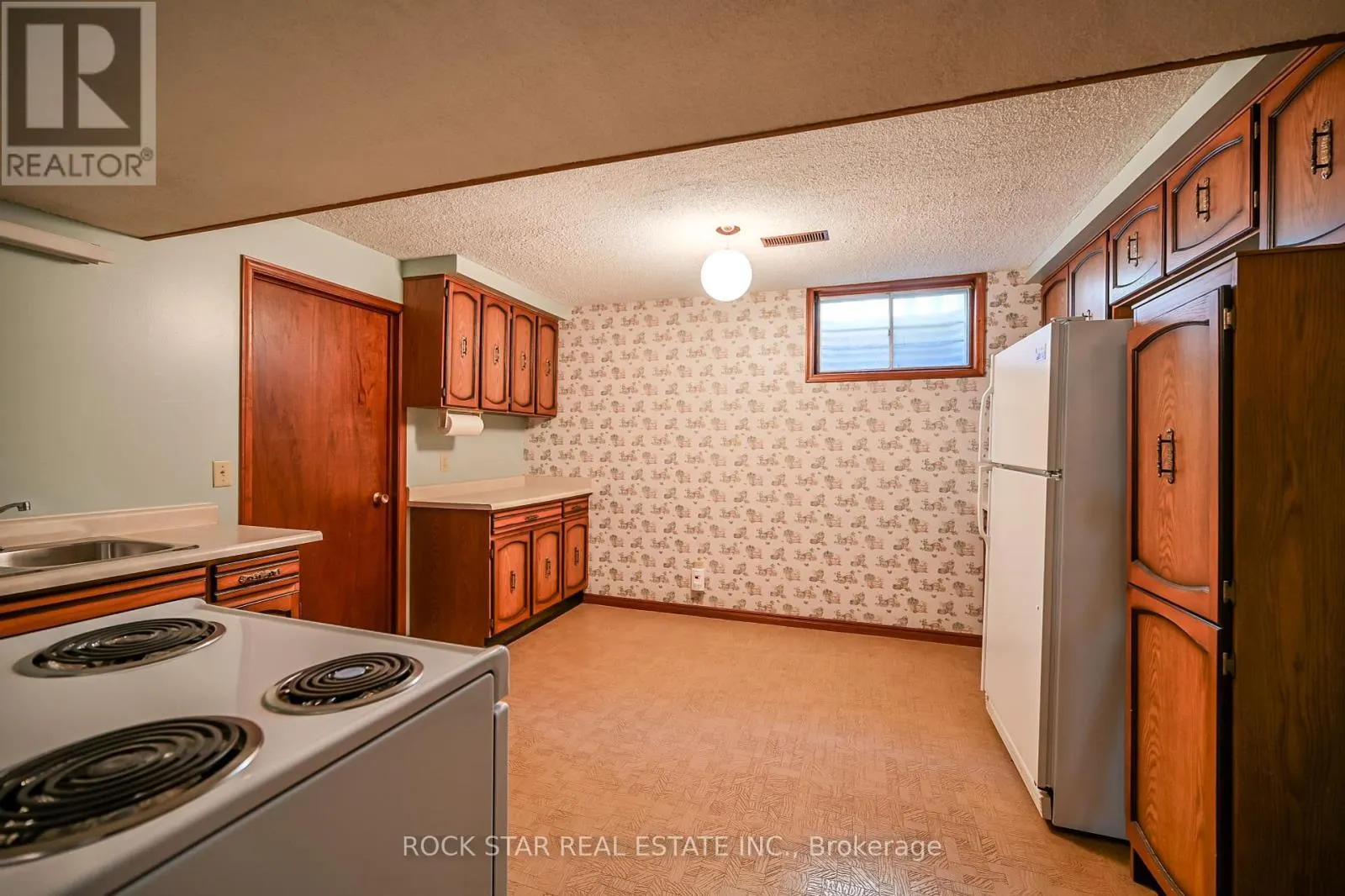 321 CREELMAN ROAD