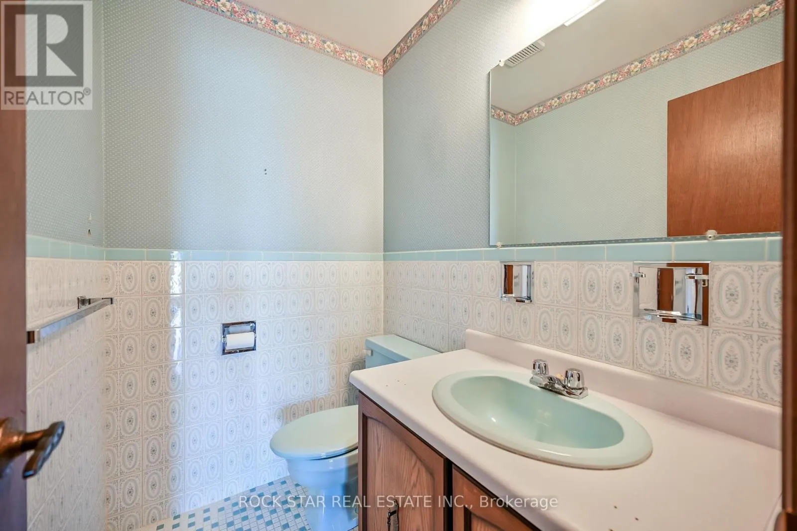 321 CREELMAN ROAD