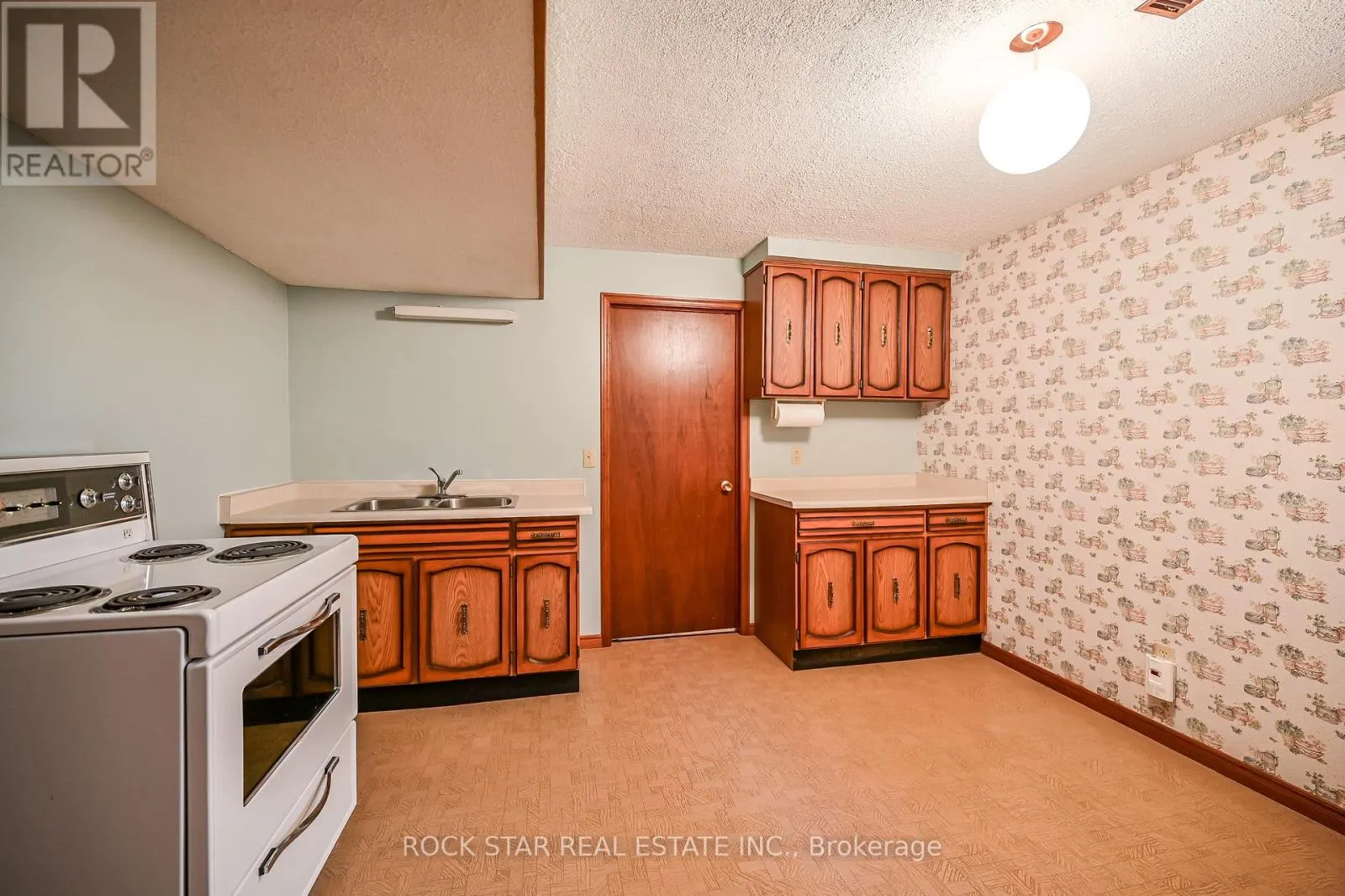 321 CREELMAN ROAD