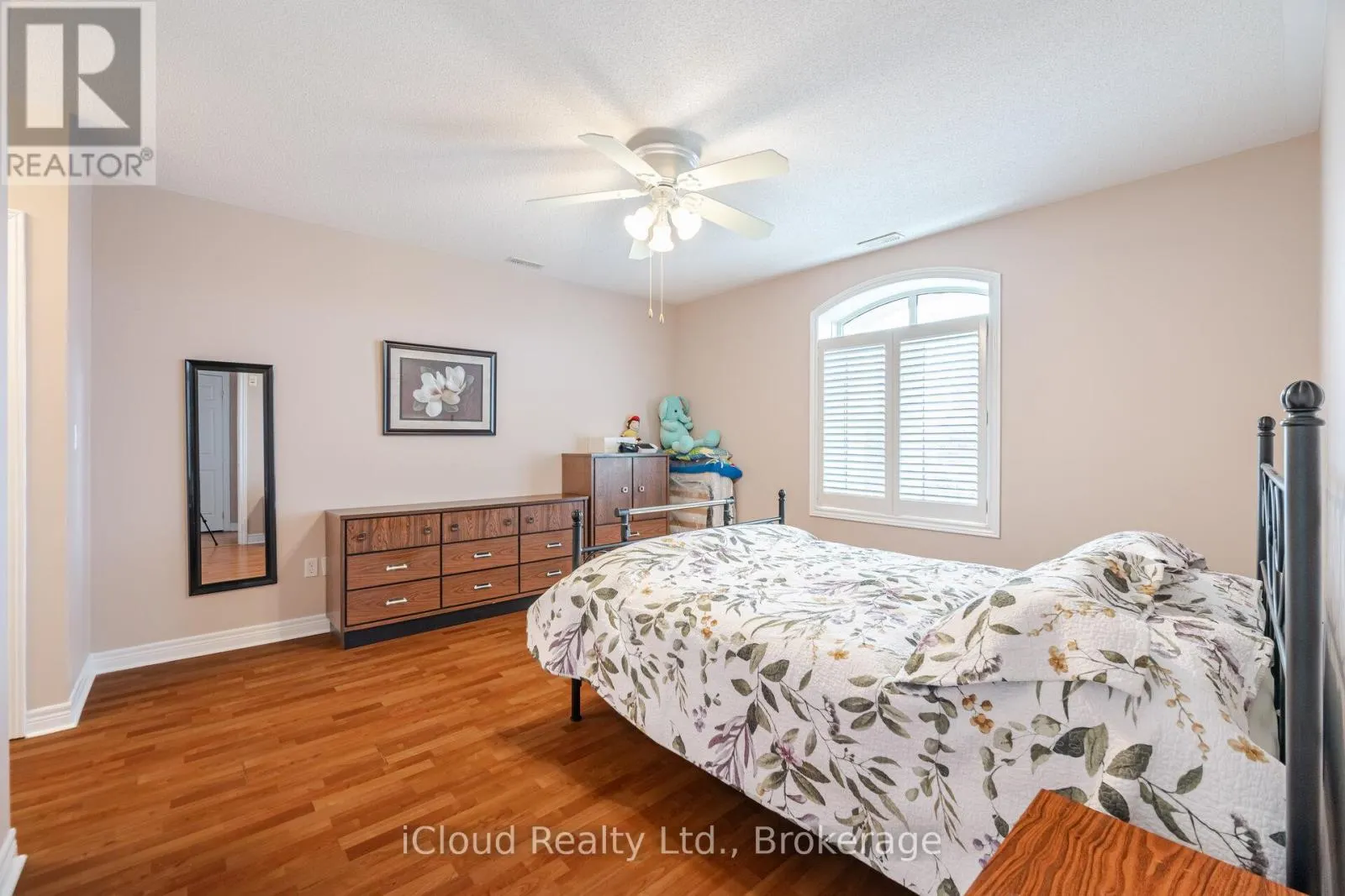 408 - 443 CENTENNIAL FOREST DRIVE