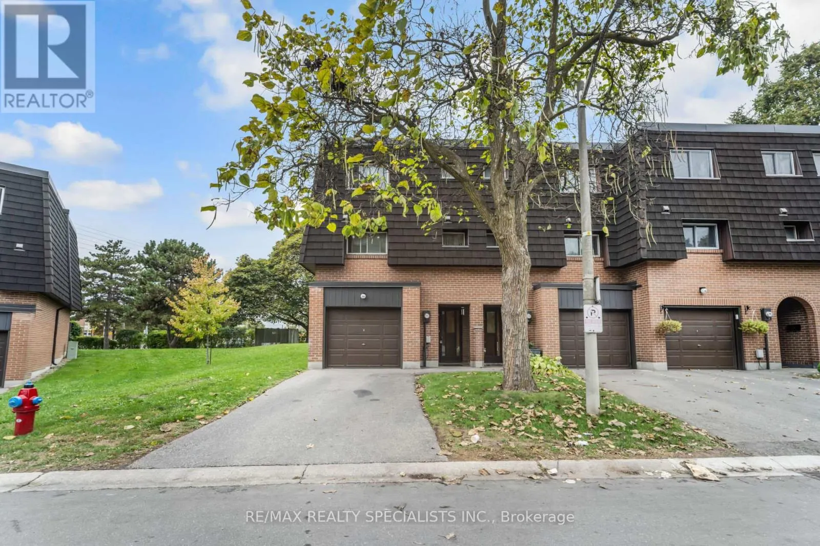 20 DARRAS COURT