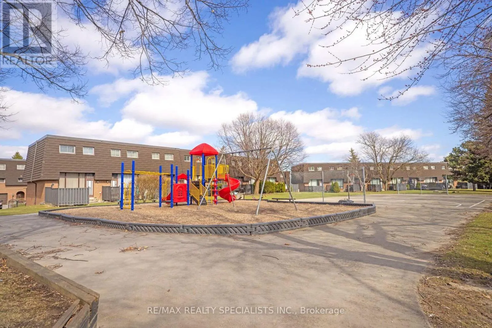 20 DARRAS COURT