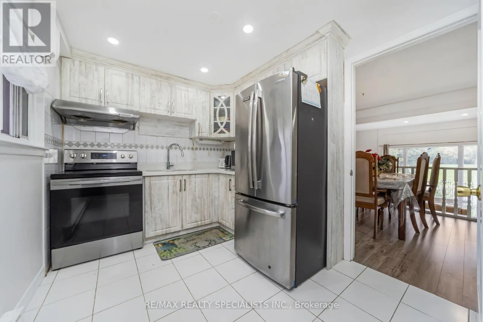 20 DARRAS COURT