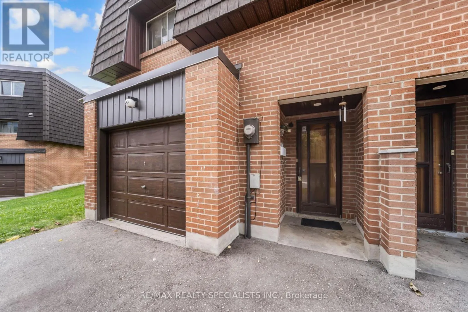 20 DARRAS COURT