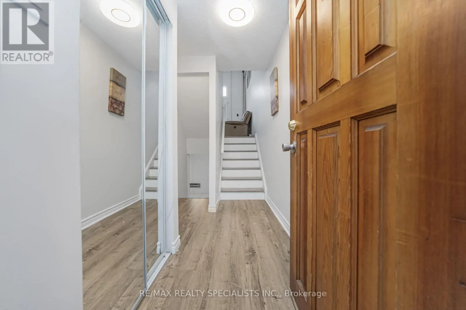20 DARRAS COURT