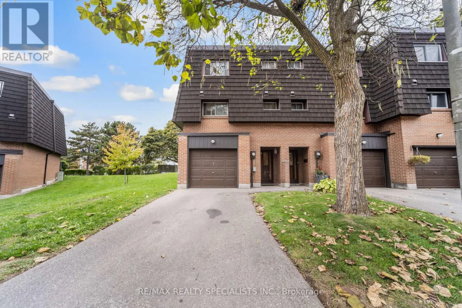 20 DARRAS COURT