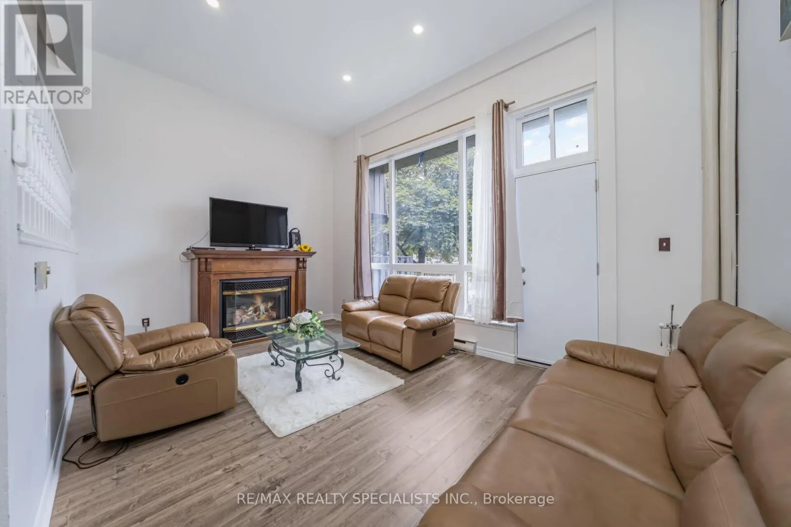 20 DARRAS COURT