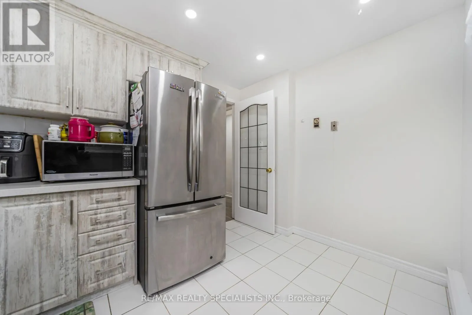 20 DARRAS COURT