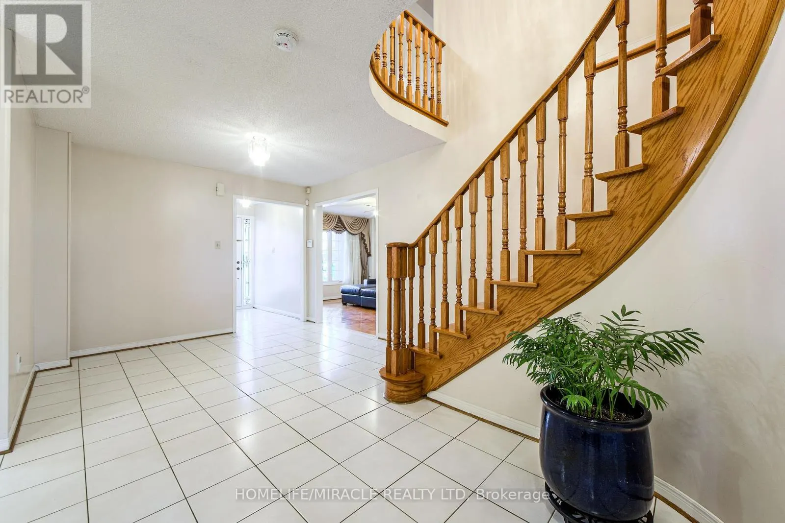 89 WOODLOT CRESCENT