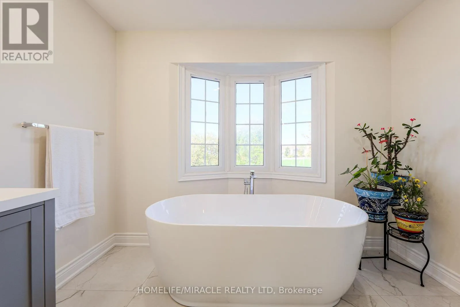 89 WOODLOT CRESCENT