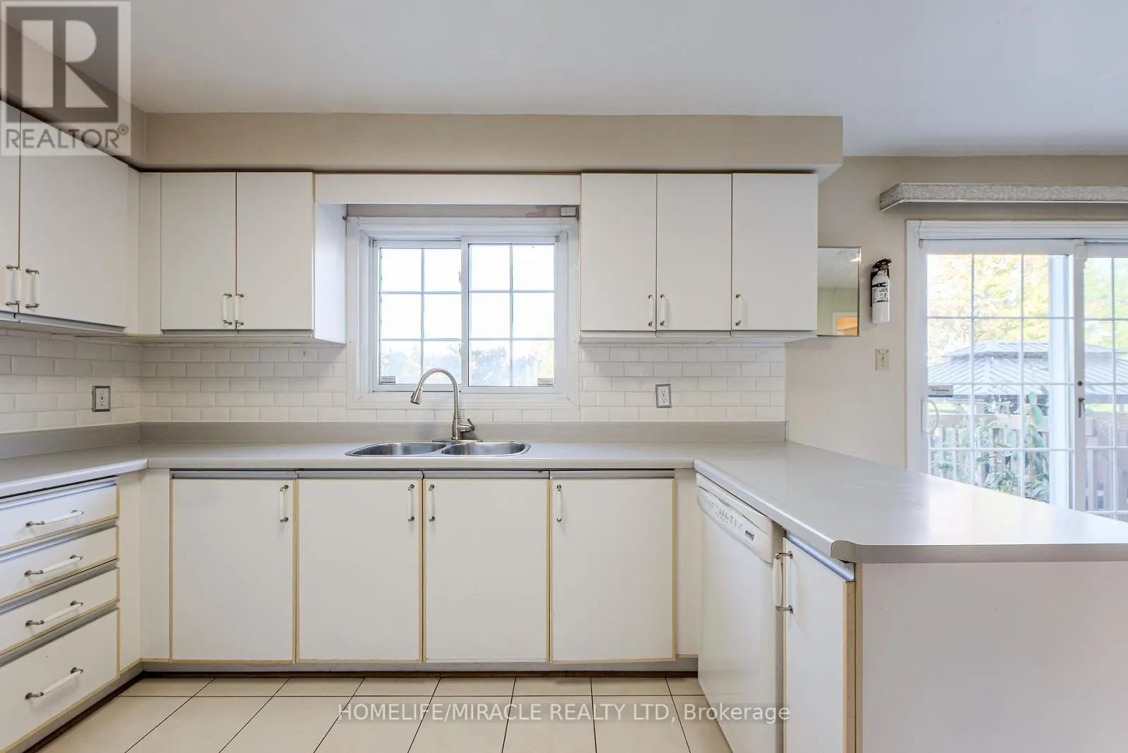 89 WOODLOT CRESCENT