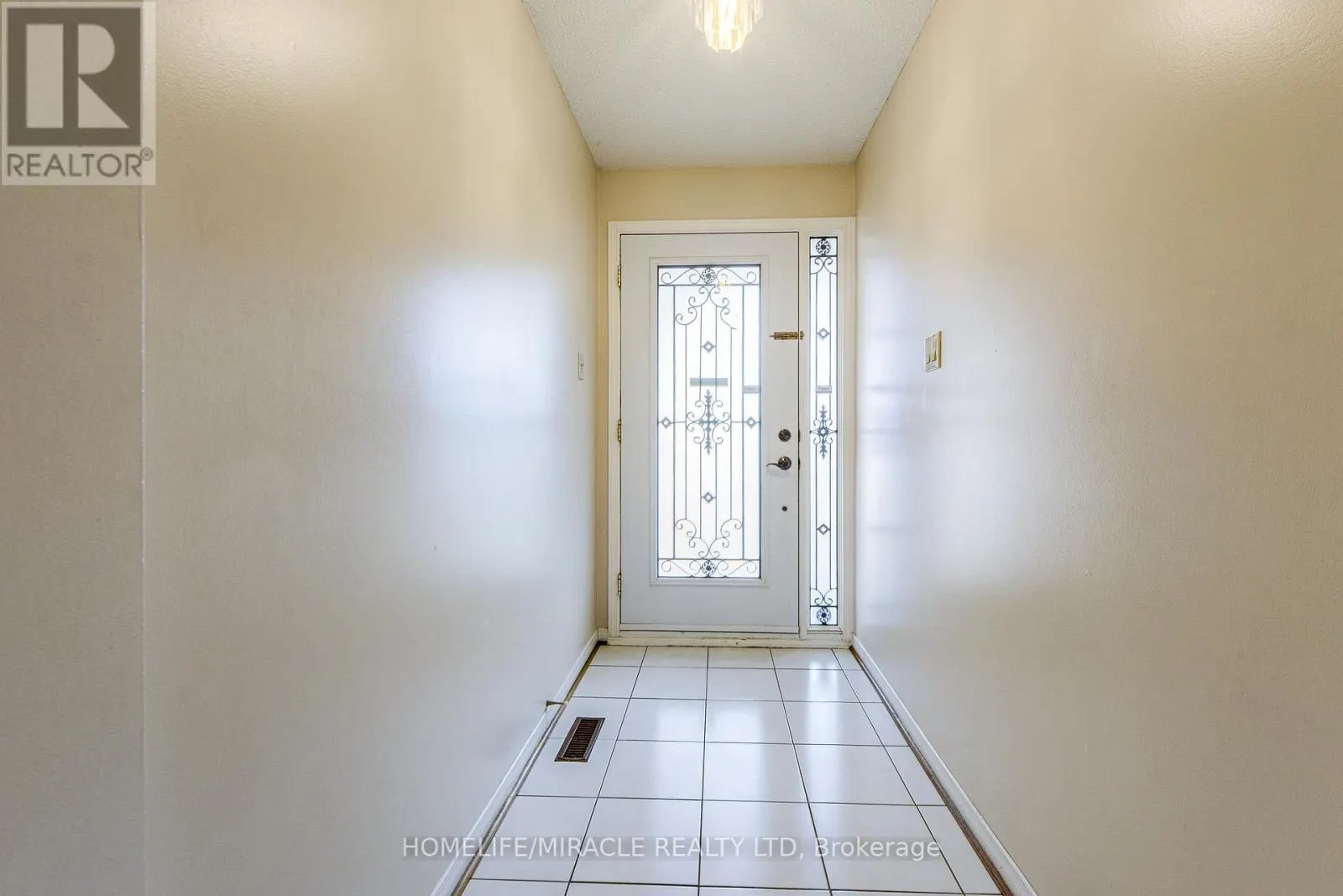 89 WOODLOT CRESCENT