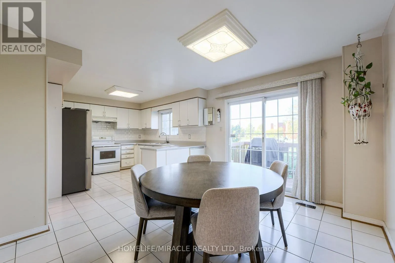 89 WOODLOT CRESCENT