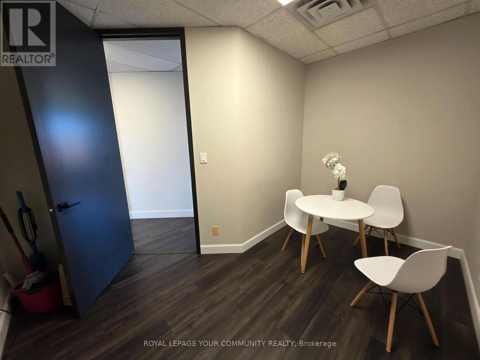 28 - 2155 DUNWIN DRIVE