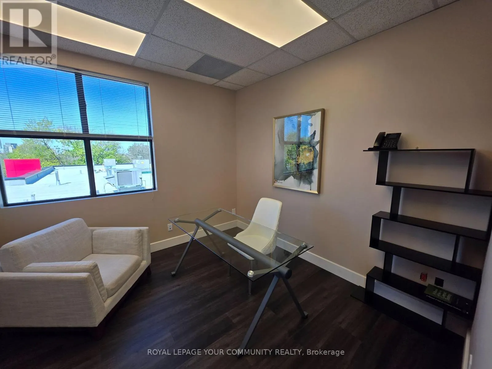 DR 31-32 - 2155 DUNWIN DRIVE