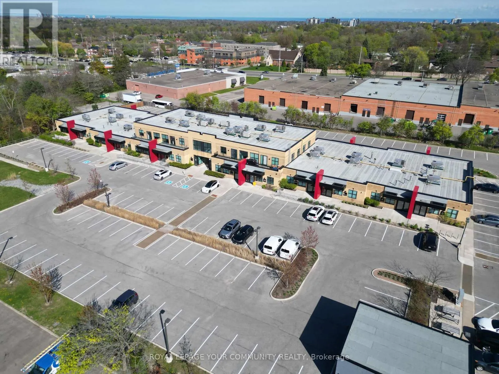 DR 31-32 - 2155 DUNWIN DRIVE