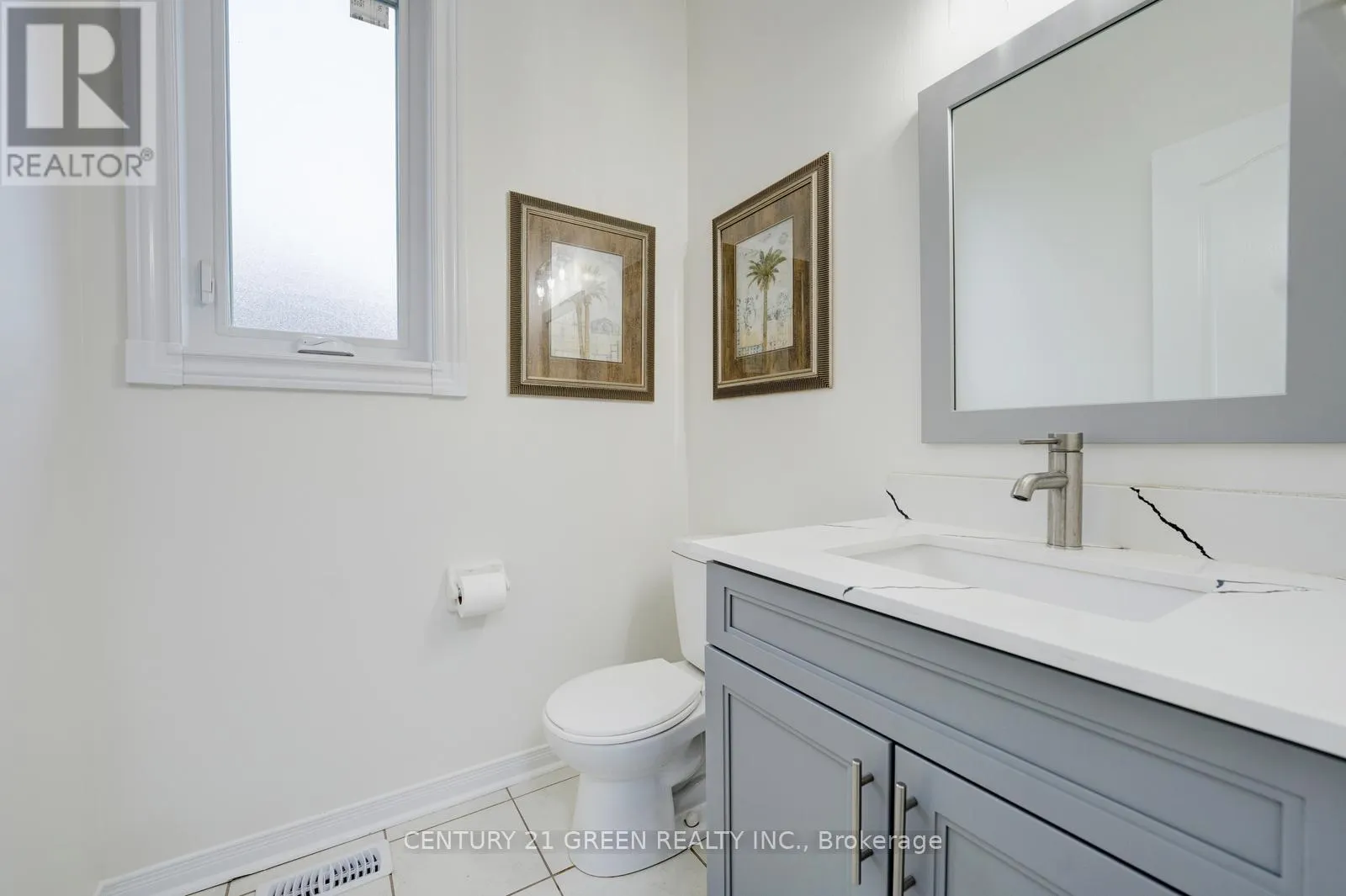 62 SAINTSBURY CRESCENT