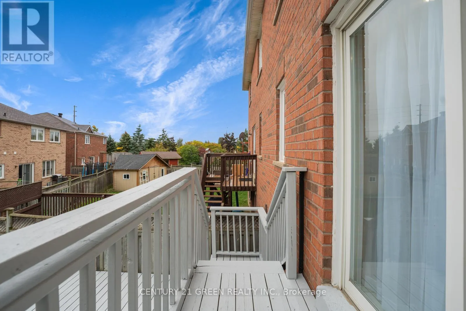 62 SAINTSBURY CRESCENT
