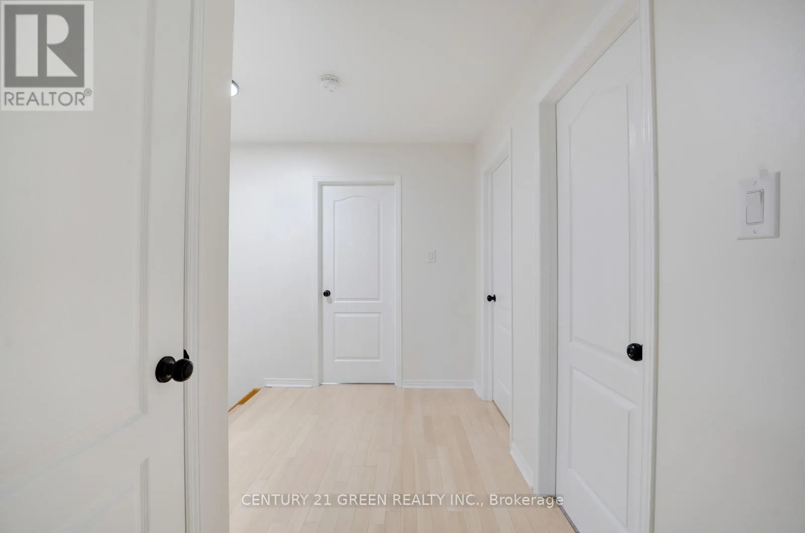 62 SAINTSBURY CRESCENT