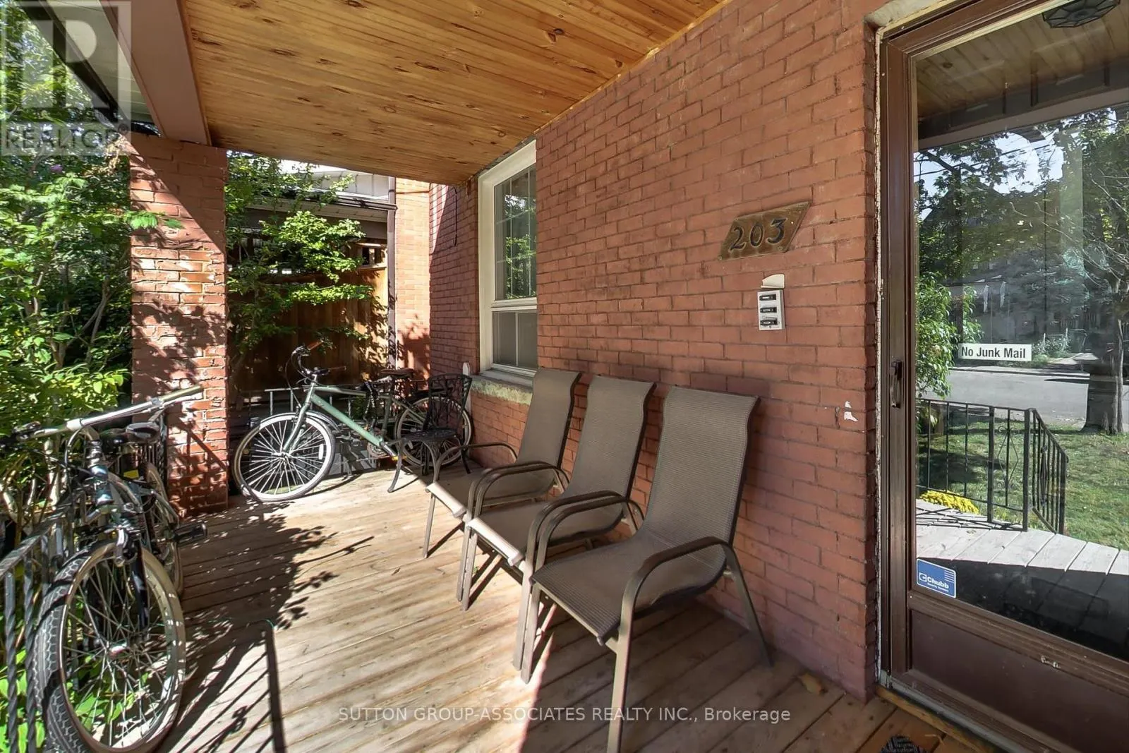 203 FAIRVIEW AVENUE