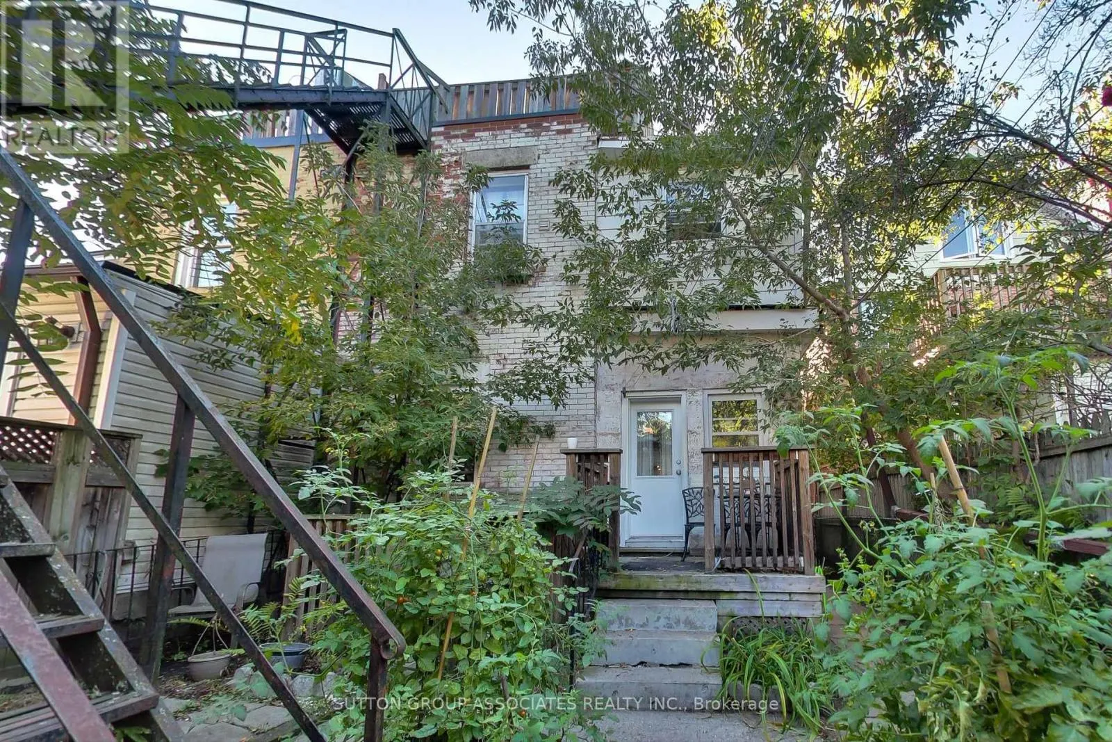 203 FAIRVIEW AVENUE